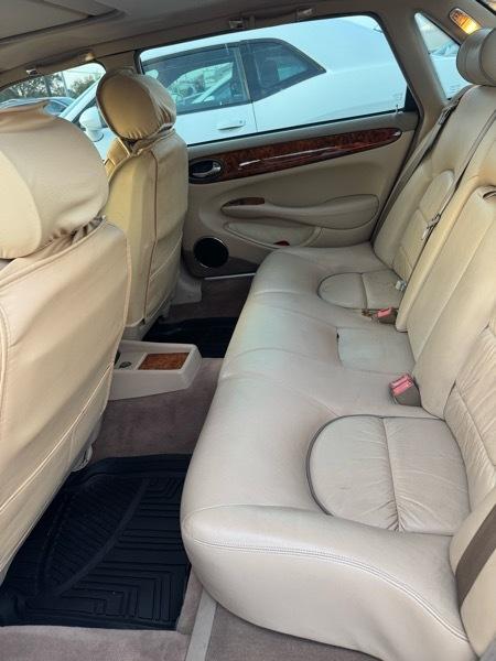 Jaguar XJ Sedan Vanden Plas 1999