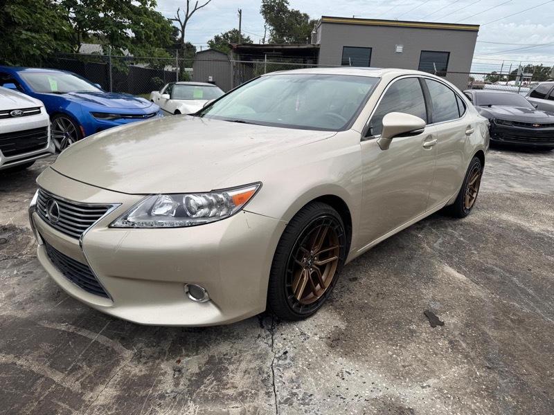 Lexus ES 350 Sedan 2015