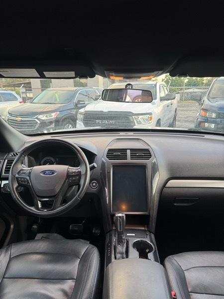 Ford Explorer XLT FWD 2018