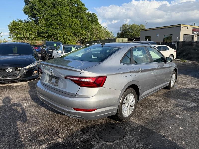Volkswagen Jetta 1.4T S 8A 2020