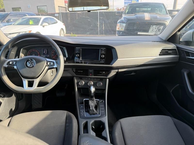 Volkswagen Jetta 1.4T S 8A 2020