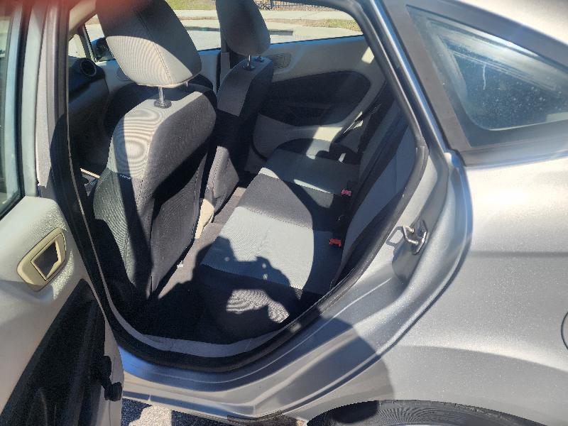 Ford Fiesta S Sedan 2011