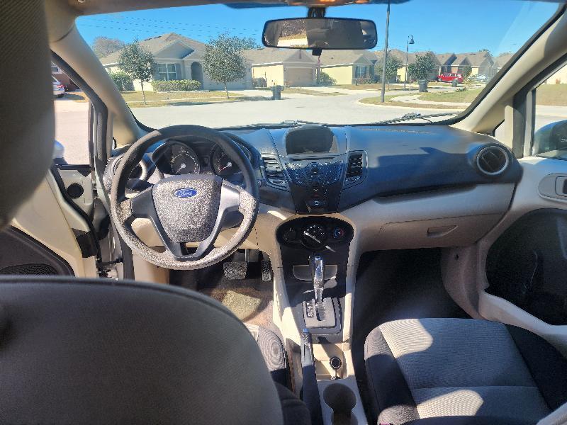 Ford Fiesta S Sedan 2011