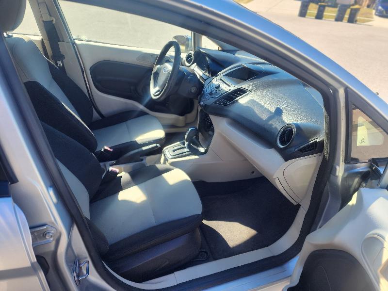 Ford Fiesta S Sedan 2011