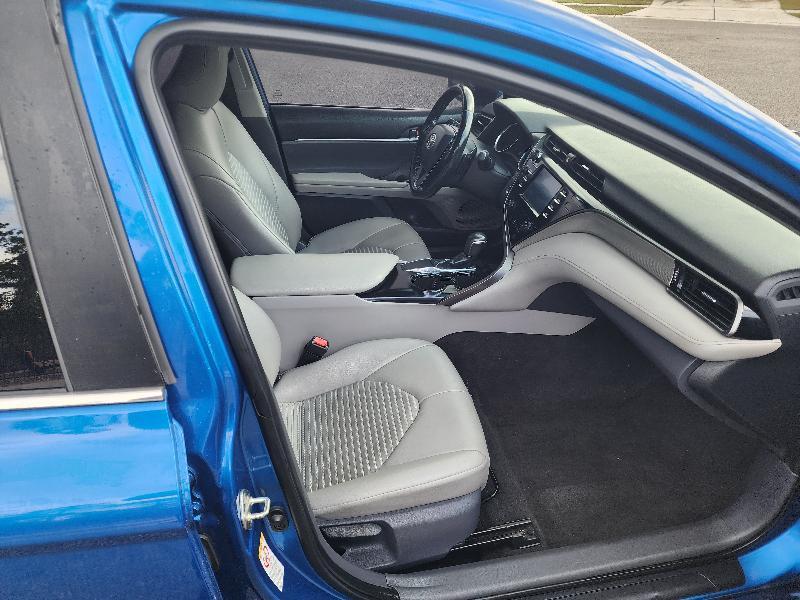 Toyota Camry XLE 2019