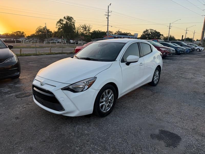 Toyota Yaris iA 6A 2017