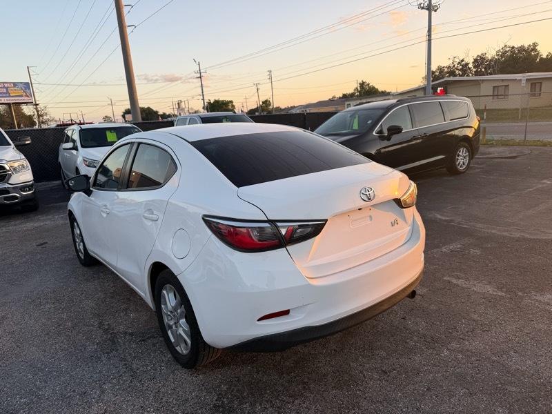 Toyota Yaris iA 6A 2017