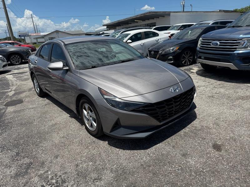 Hyundai Elantra SE 2022