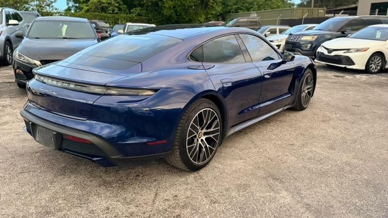 Porsche Taycan Turbo 2020