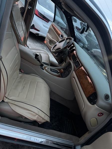 Jaguar XJ Sedan Vanden Plas 1999