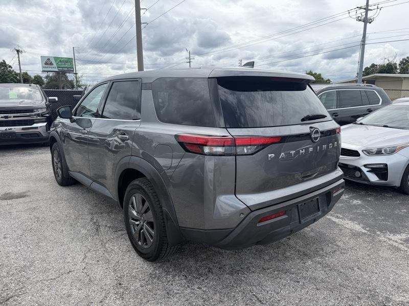 Nissan Pathfinder S 2022