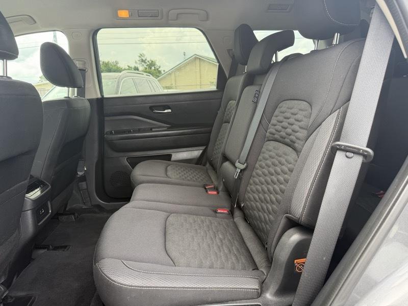Nissan Pathfinder S 2022