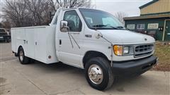 2002 Ford E-Series Cutaway 