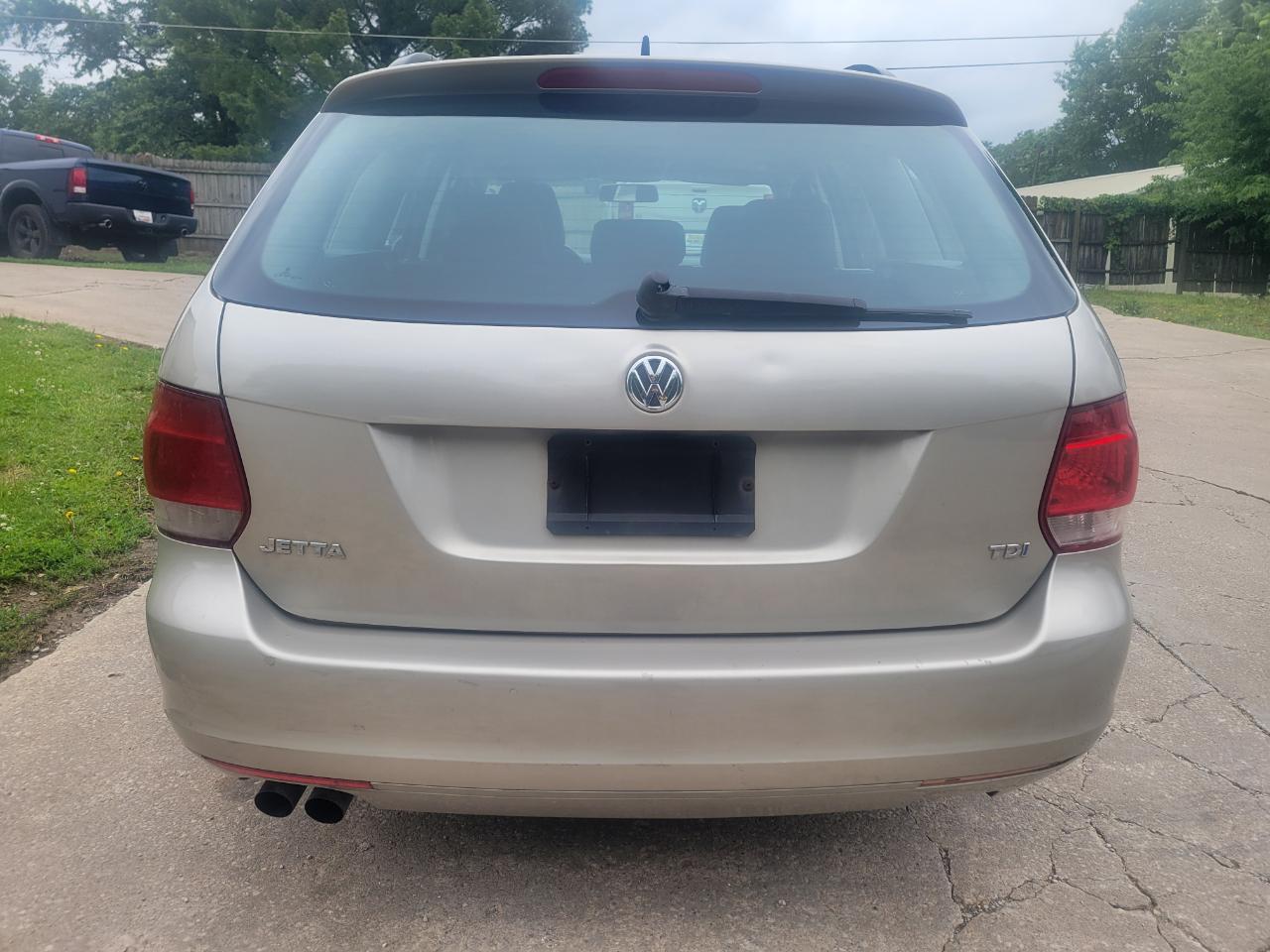 Volkswagen Jetta SportWagen TDI 2013