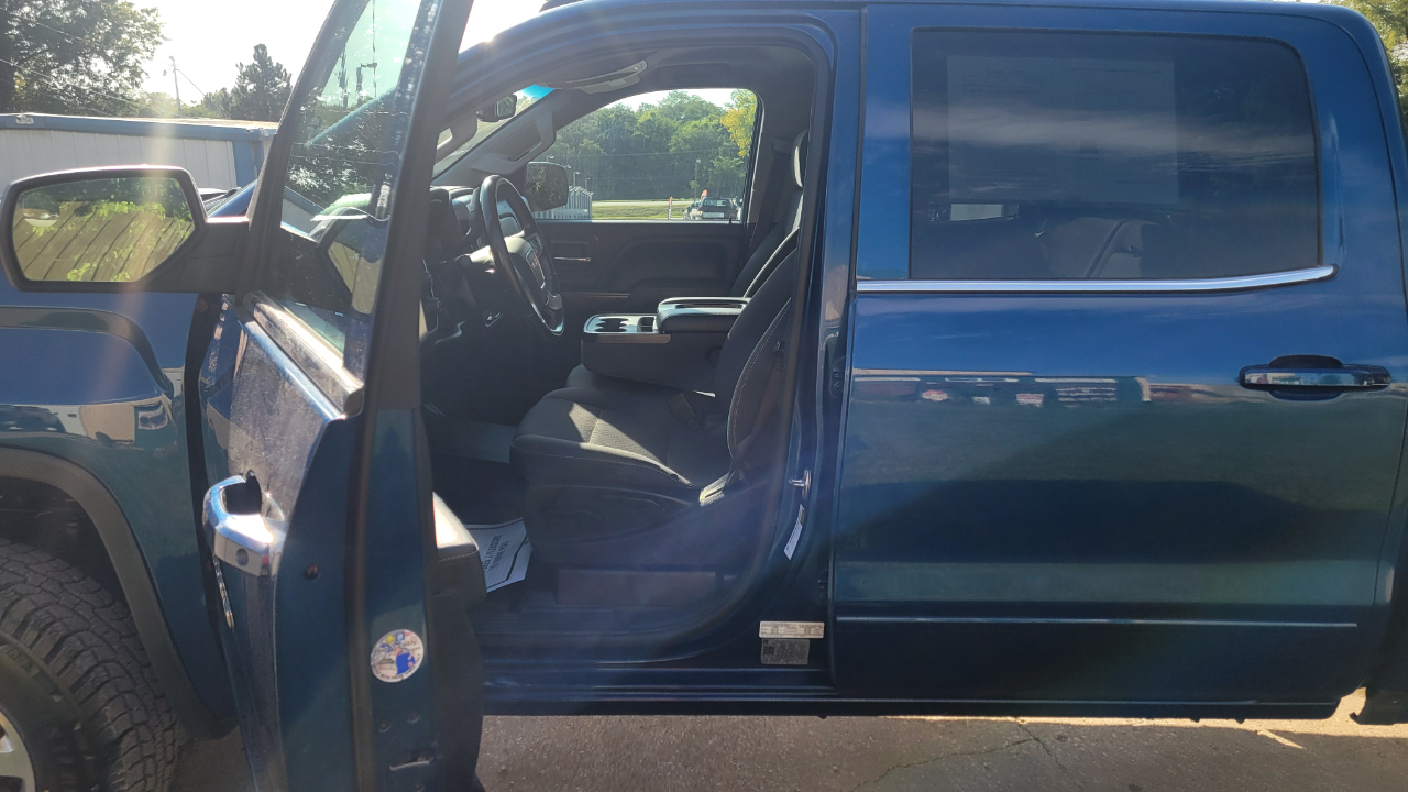 GMC Sierra 2500HD Crew Cab Long Bed 4WD 2019 GMC Sierra 2500HD Crew Cab Long Bed 4WD 2019