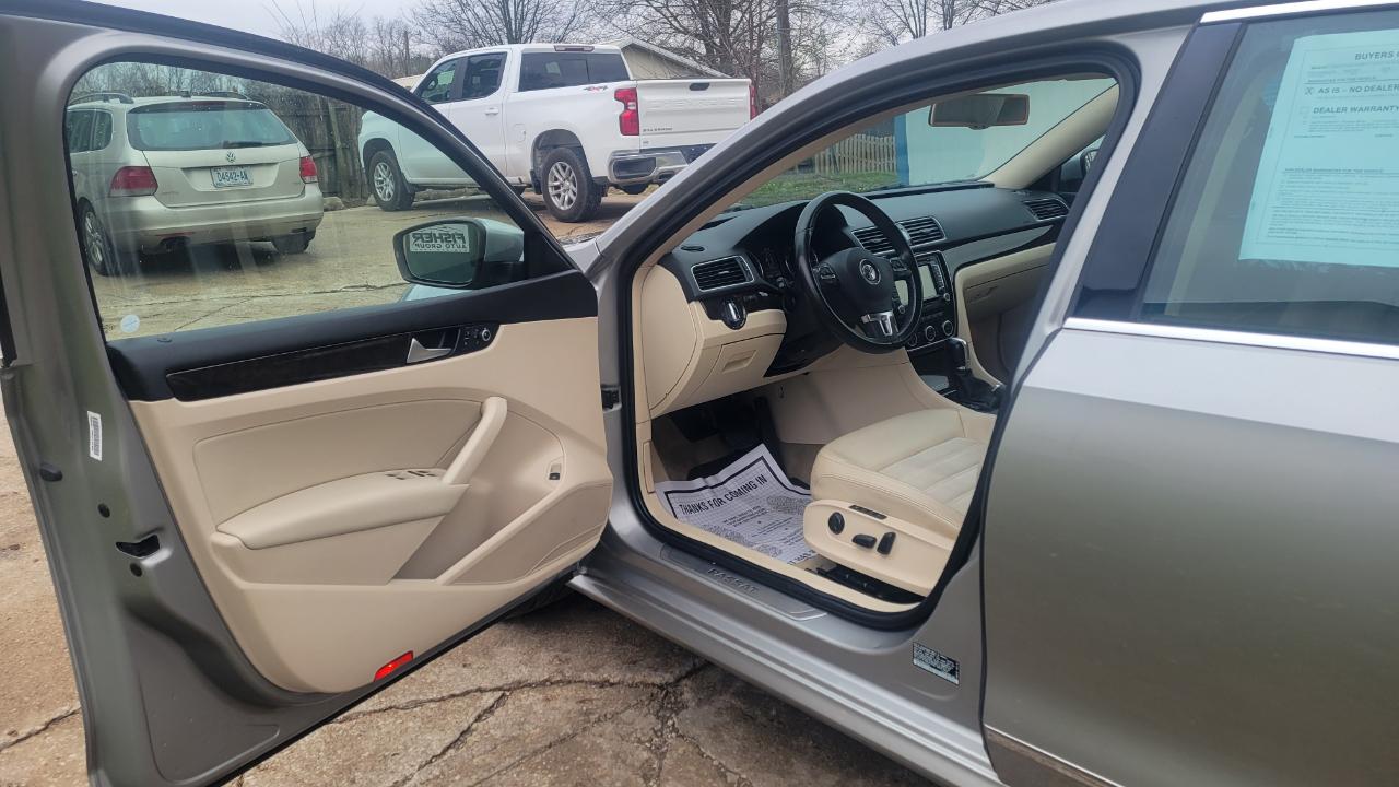 Volkswagen Passat SEL 2014