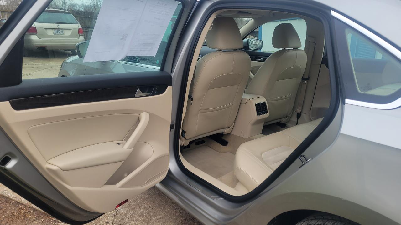 Volkswagen Passat SEL 2014