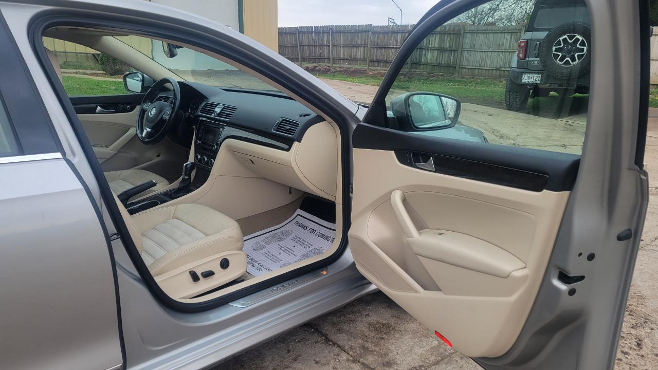 Volkswagen Passat SEL 2014