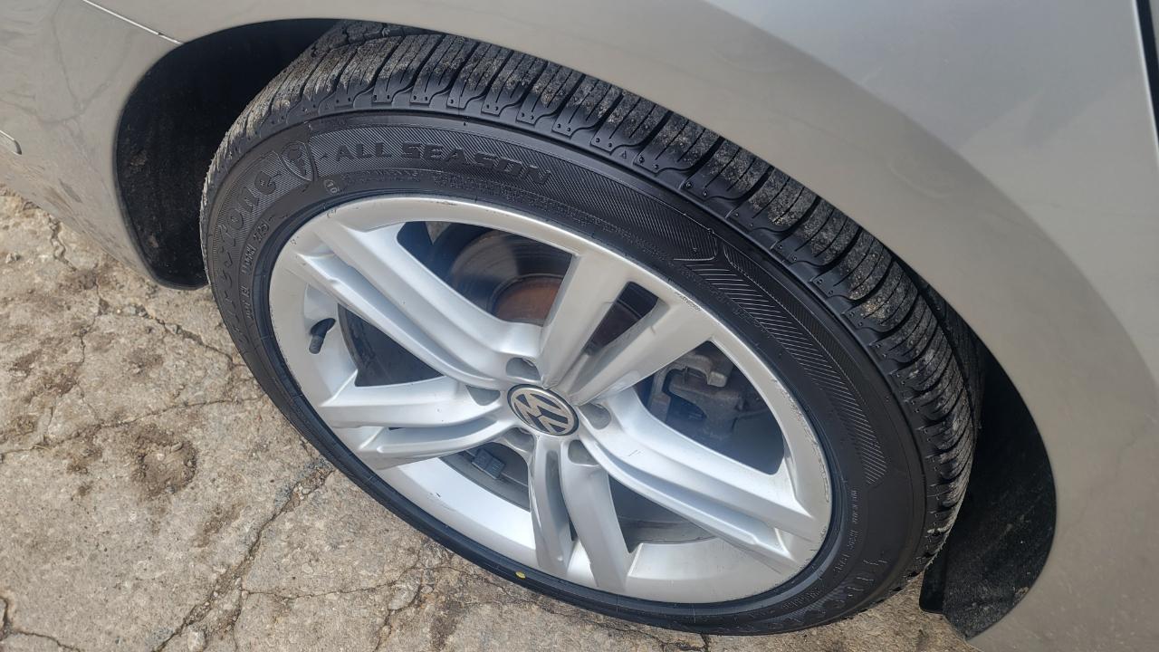 Volkswagen Passat SEL 2014