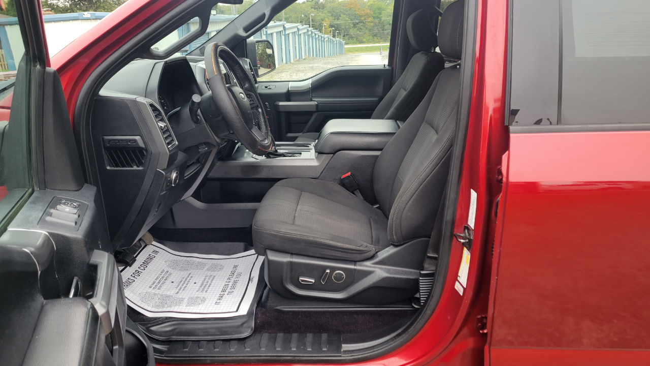Ford F-150 SuperCrew Crew Cab 139" XLT 4WD 2017 Ford F-150 SuperCrew Crew Cab 139" XLT 4WD 2017
