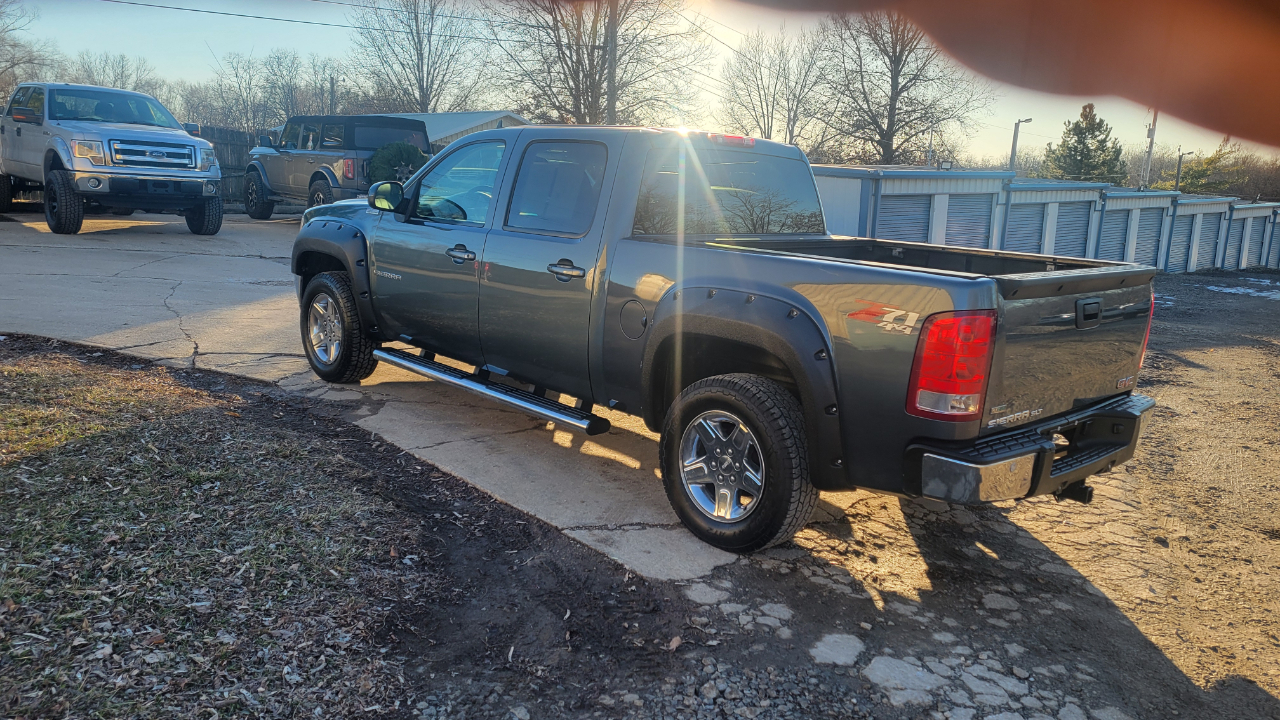 GMC Sierra 1500 4WD Crew Cab 147" SLT 2011