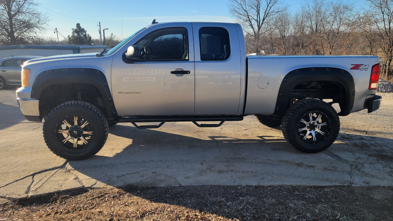 GMC Sierra 1500 4WD Ext Cab 143.5" SLE 2013