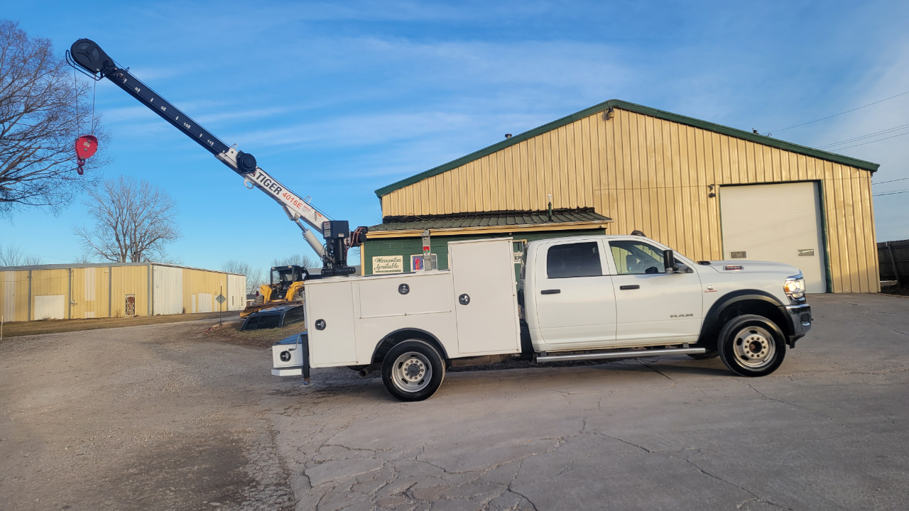 RAM 5500 Chassis Cab Tradesman 4x4 Crew Cab 84" CA 197.4" WB 2022