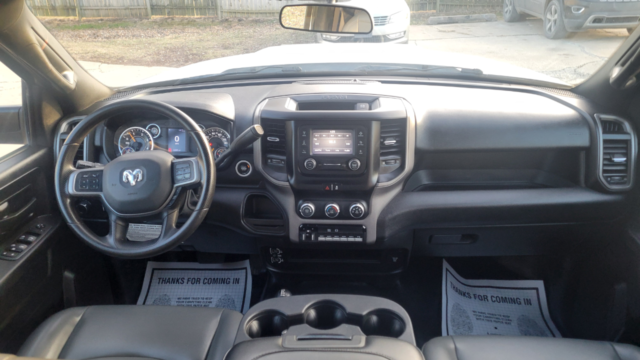 RAM 5500 Chassis Cab Tradesman 4x4 Crew Cab 84" CA 197.4" WB 2022