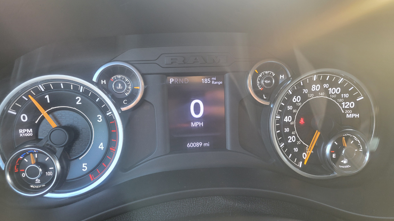 RAM 5500 Chassis Cab Tradesman 4x4 Crew Cab 84" CA 197.4" WB 2022