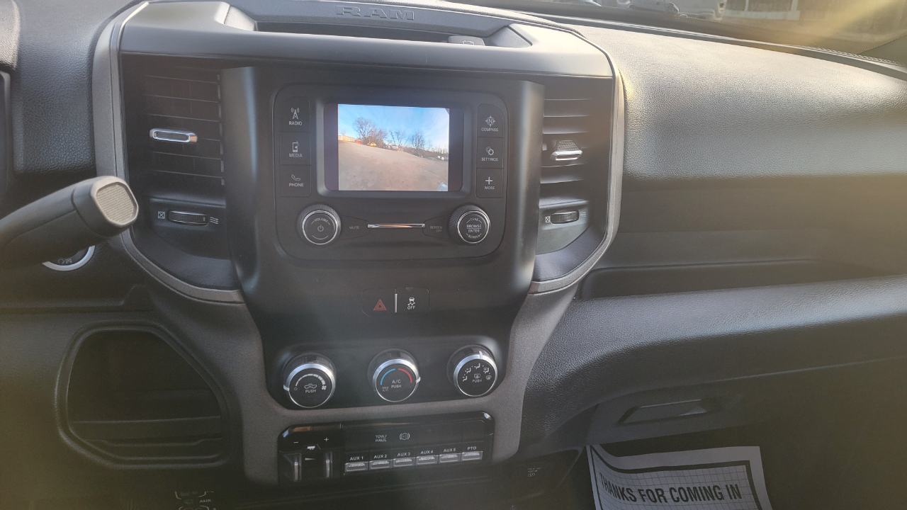 RAM 5500 Chassis Cab Tradesman 4x4 Crew Cab 84" CA 197.4" WB 2022