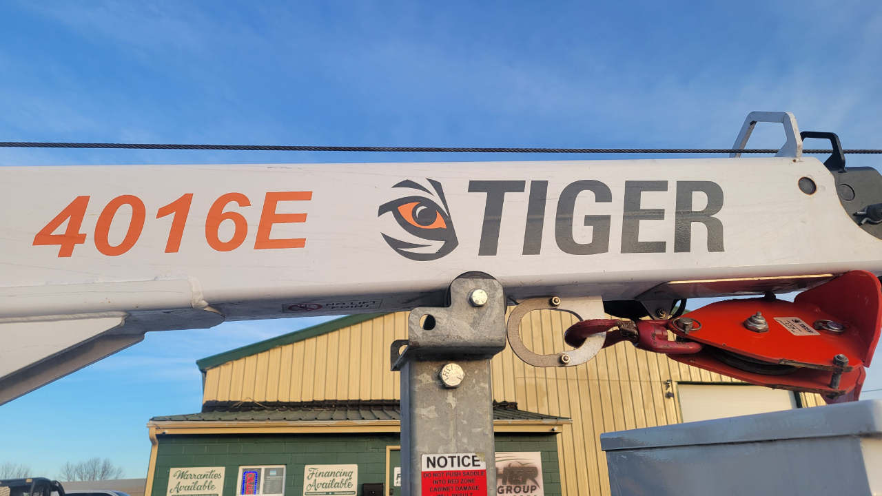 RAM 5500 Chassis Cab Tradesman 4x4 Crew Cab 84" CA 197.4" WB 2022