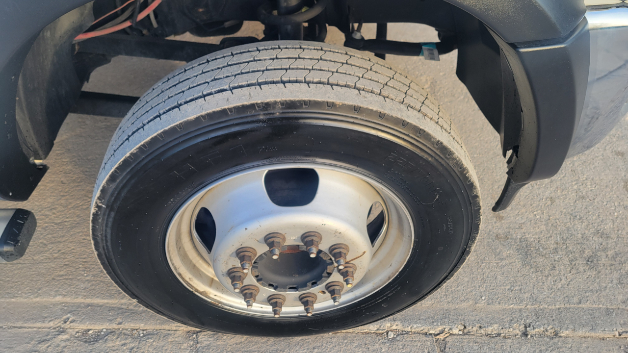 RAM 5500 Chassis Cab Tradesman 4x4 Crew Cab 84" CA 197.4" WB 2022