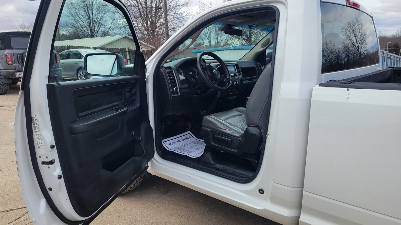 RAM 1500 ST Reg Cab 4WD 2014