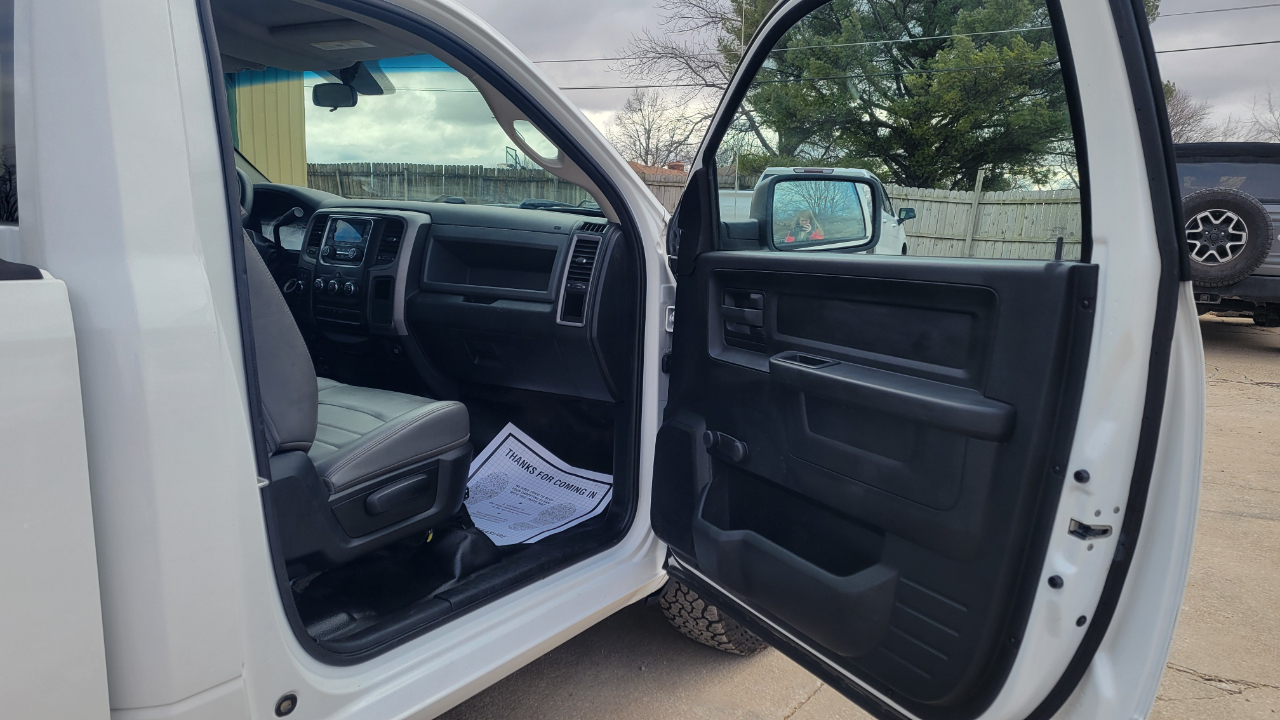 RAM 1500 ST Reg Cab 4WD 2014