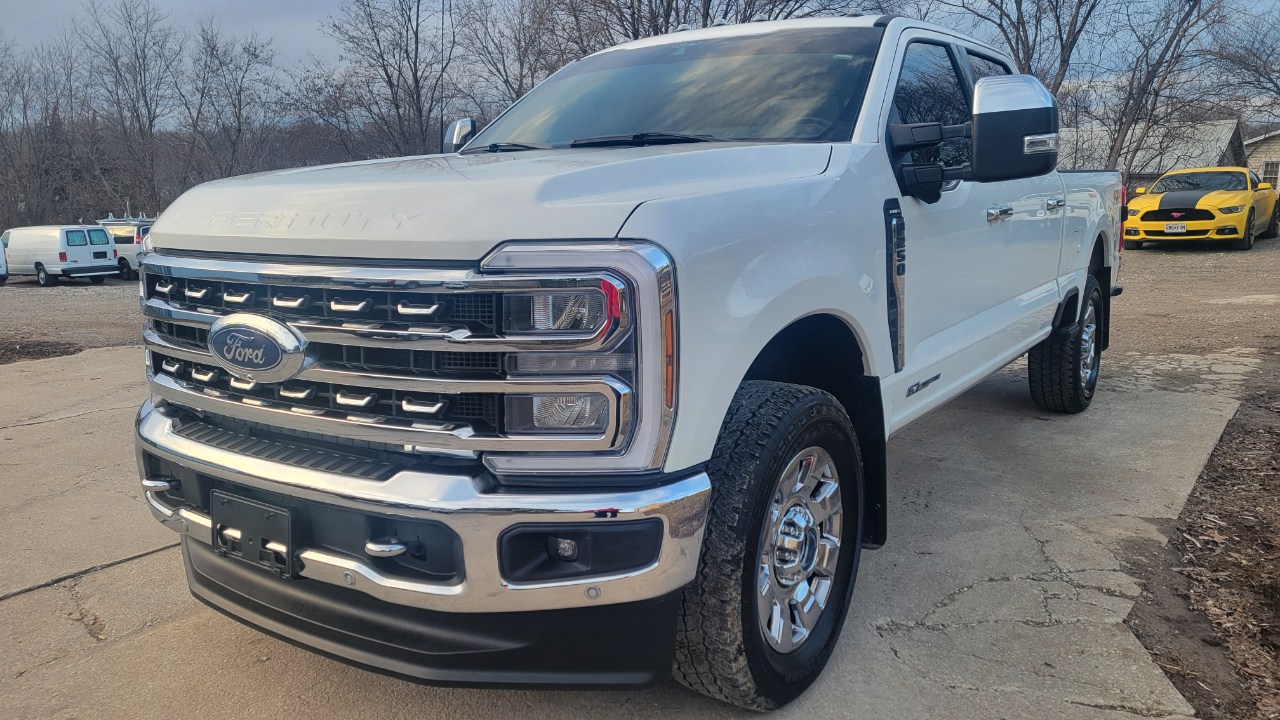 Ford F-250 SD Lariat SuperCab Long Bed 4WD 2024