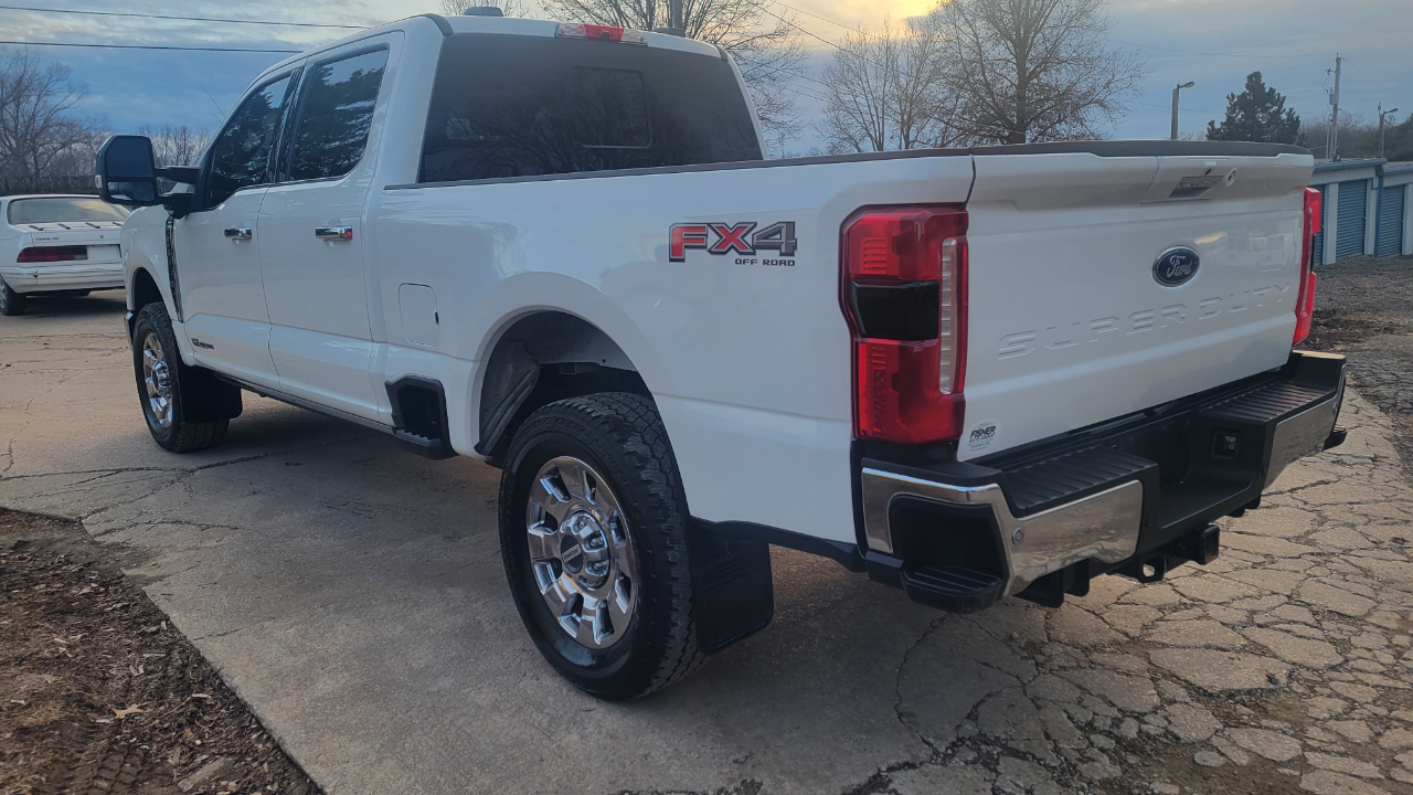 Ford F-250 SD Lariat SuperCab Long Bed 4WD 2024