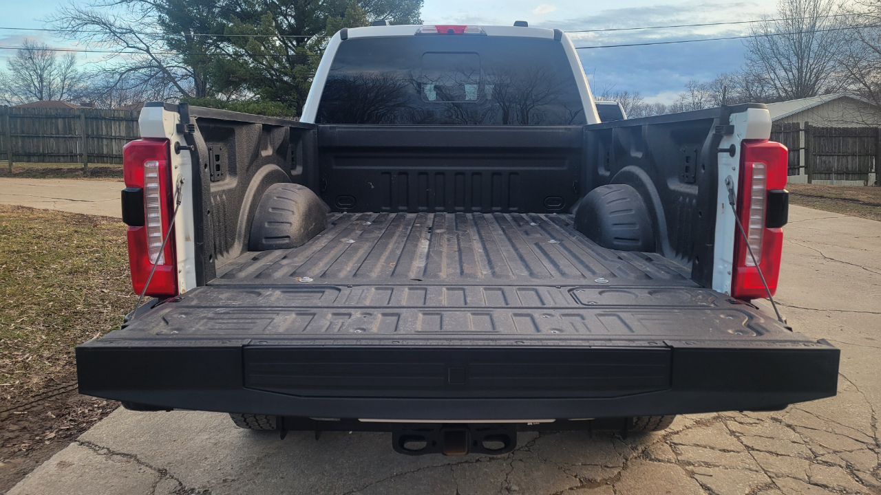 Ford F-250 SD Lariat SuperCab Long Bed 4WD 2024