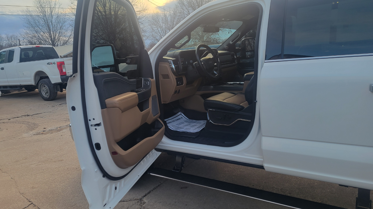 Ford F-250 SD Lariat SuperCab Long Bed 4WD 2024