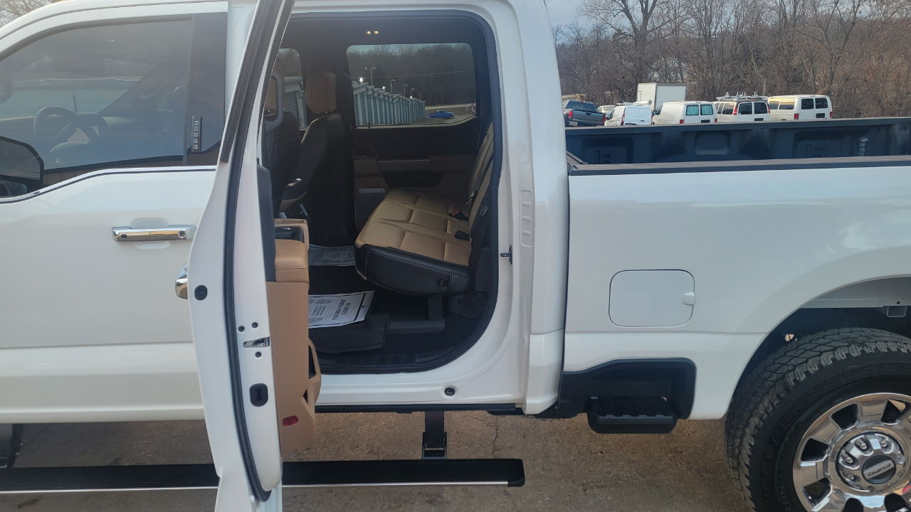 Ford F-250 SD Lariat SuperCab Long Bed 4WD 2024