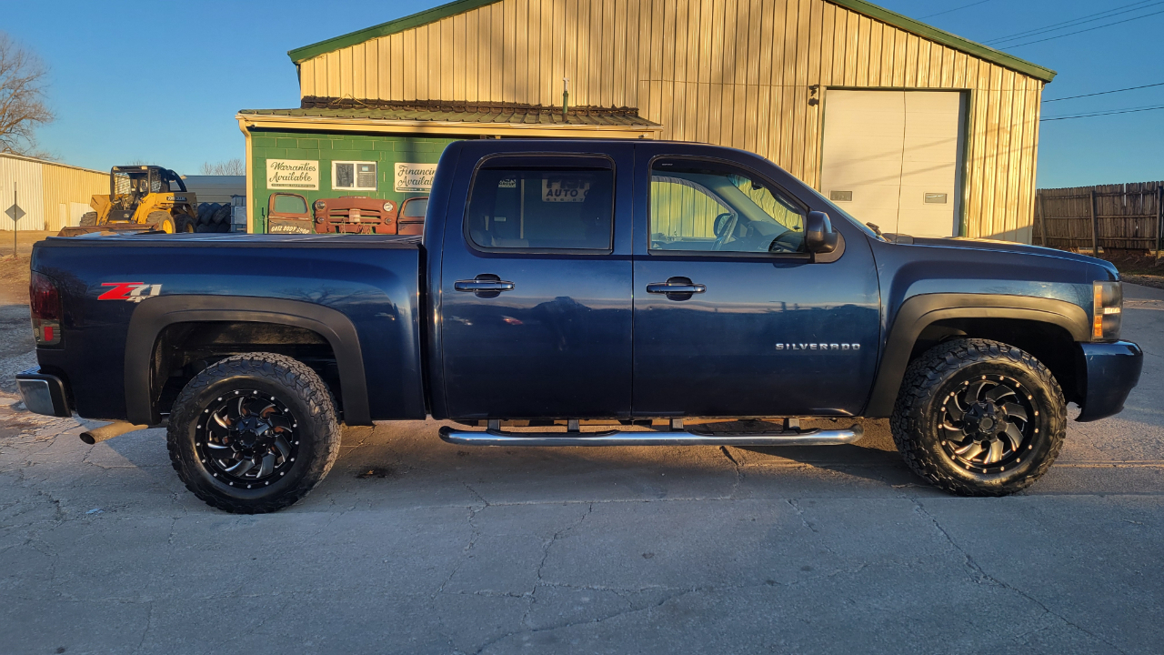Chevrolet Silverado 1500 LTZ Crew Cab 4WD 2012