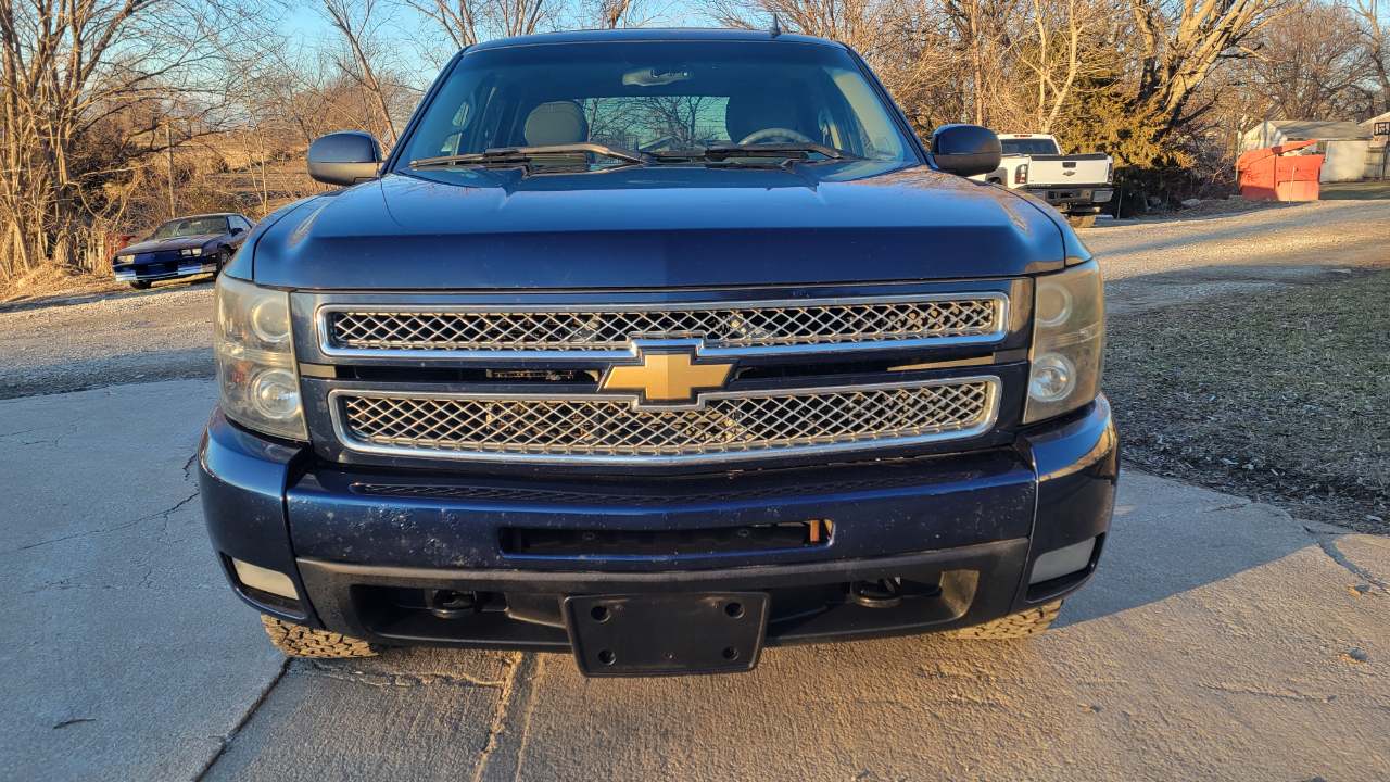 Chevrolet Silverado 1500 LTZ Crew Cab 4WD 2012