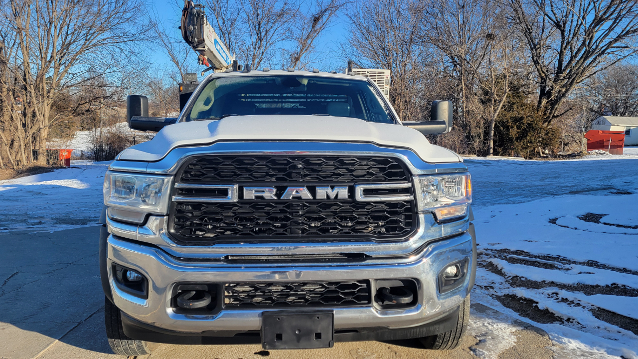 RAM 5500 Chassis Cab Tradesman 4x2 Reg Cab 84" CA 168.5" WB 2019