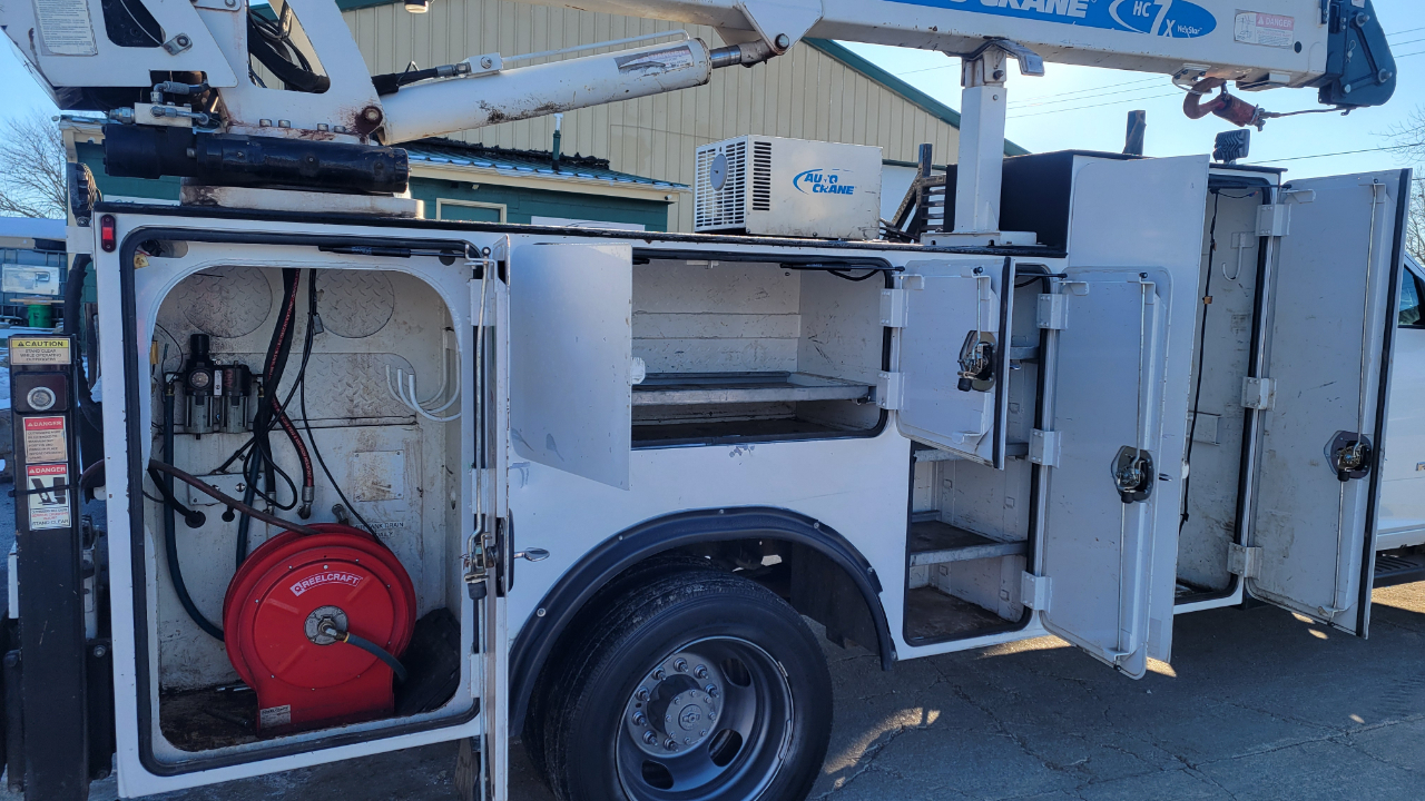 RAM 5500 Chassis Cab Tradesman 4x2 Reg Cab 84" CA 168.5" WB 2019