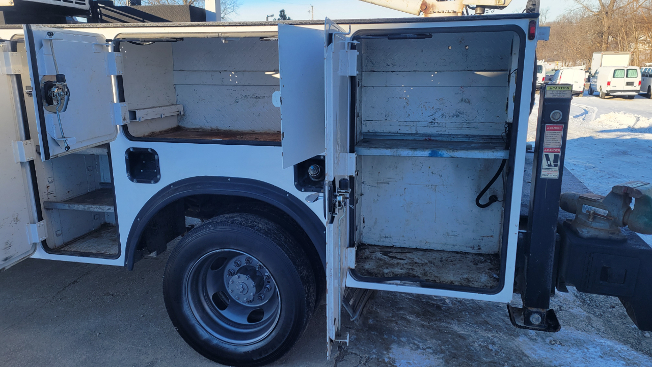 RAM 5500 Chassis Cab Tradesman 4x2 Reg Cab 84" CA 168.5" WB 2019