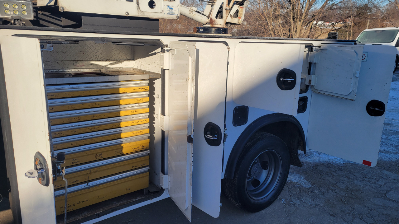 RAM 5500 Chassis Cab Tradesman 4x2 Reg Cab 84" CA 168.5" WB 2019