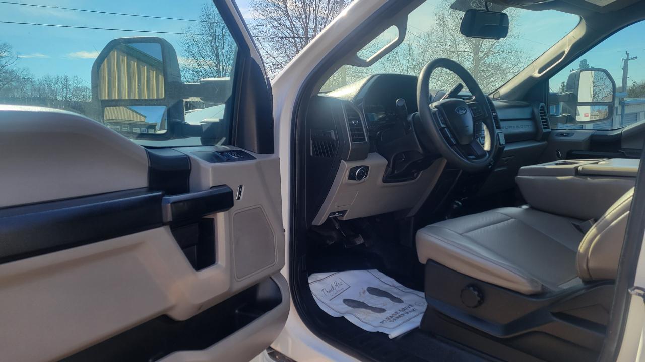 Ford F-550 Super Duty Chassis  2017