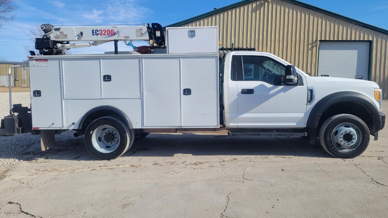 Ford F-550 Super Duty Chassis  2017