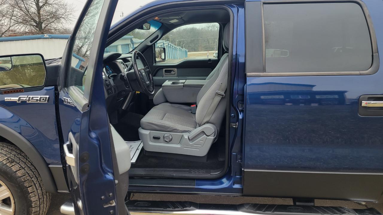 Ford F-150 XLT SuperCrew 4WD 2011