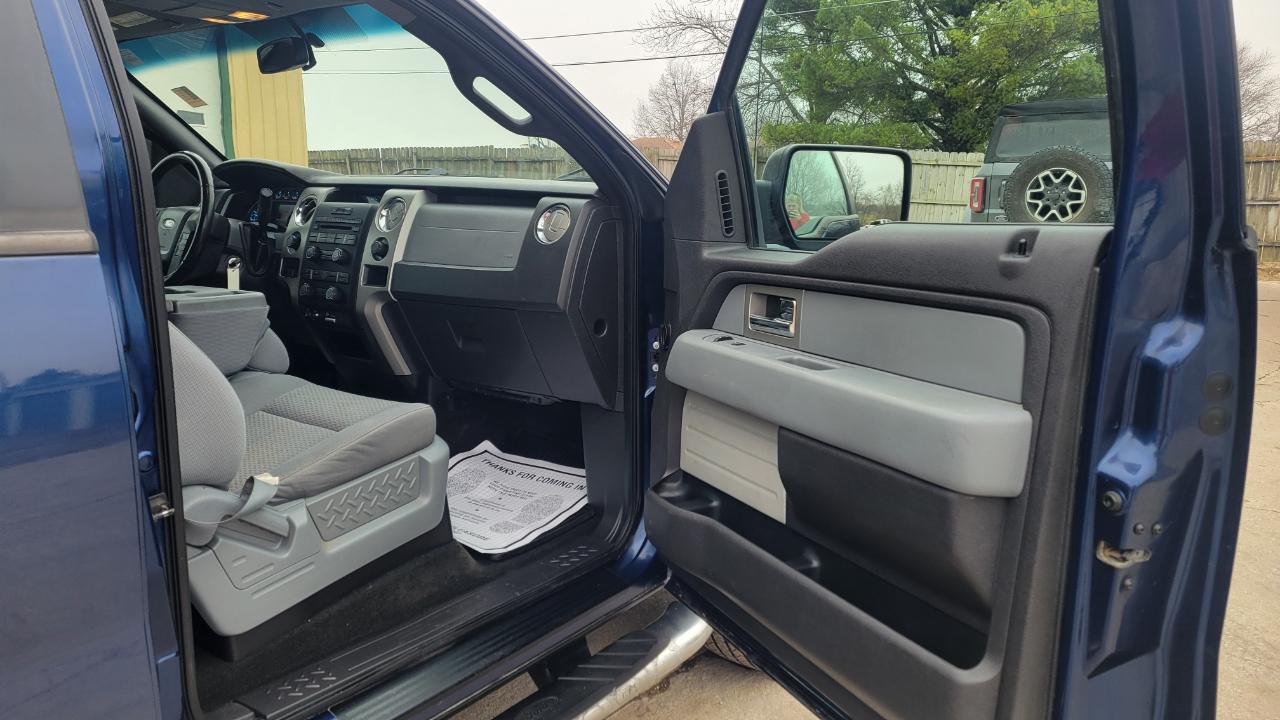Ford F-150 XLT SuperCrew 4WD 2011