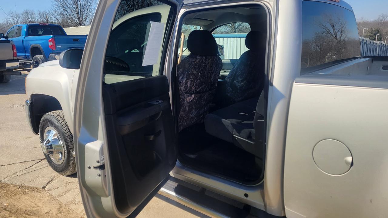 Chevrolet Silverado 3500HD LT Crew Cab 4WD 2009